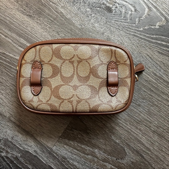 COACH PURSE - Picture 3 of 3